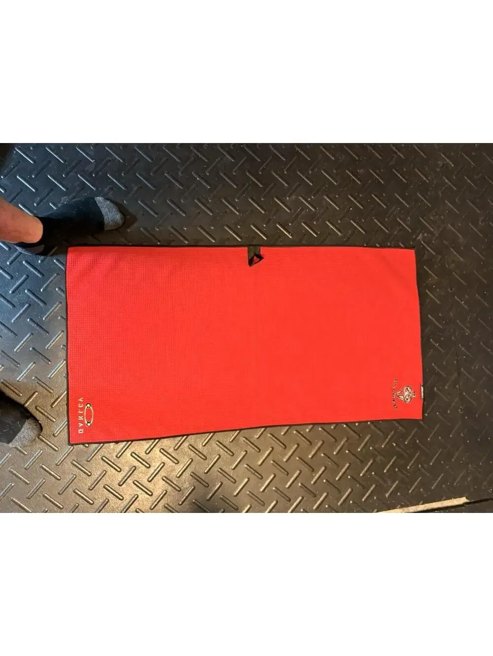 Oakley Towel Poker Red “The Gambler”
